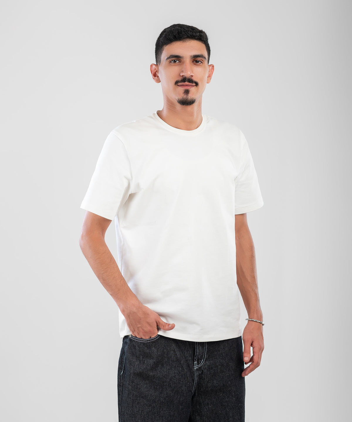 White Tshirt